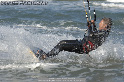 2005-05-07 Rimini - Bunker - Kitesurf 37